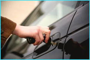 Canoga Park Locksmith Store Canoga Park, CA 818-531-9694 - car-door-unlocking